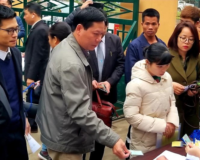 Cựu giám đốc BV Hòa Bình xin tòa xét xử có tình với Hoàng Công Lương - ảnh 1