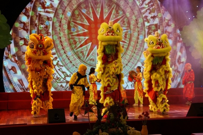 Lễ hội trăng rằm Bắc Ninh thắp sáng ước mơ trẻ thơ - ảnh 1