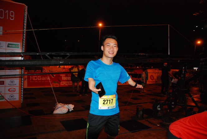 Chàng kỹ sư khuyết tật và niềm vui trên đường chạy 21 km - ảnh 1