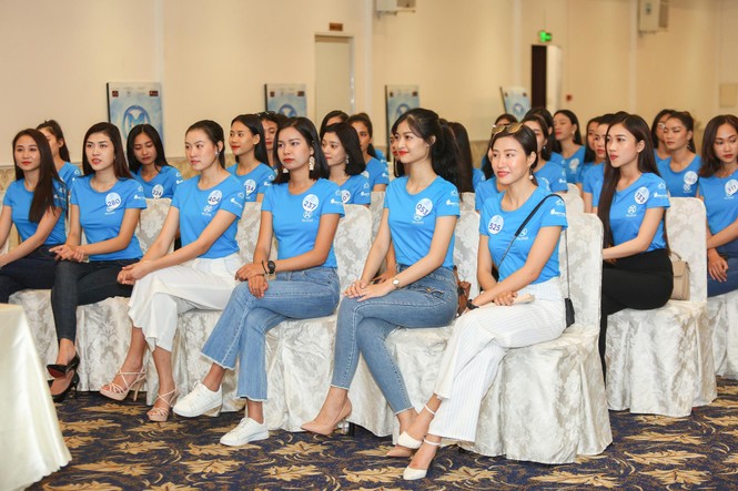 Thí sinh Miss World Việt Nam hội tụ khoe sắc, tạo dáng tập catwalk - ảnh 5