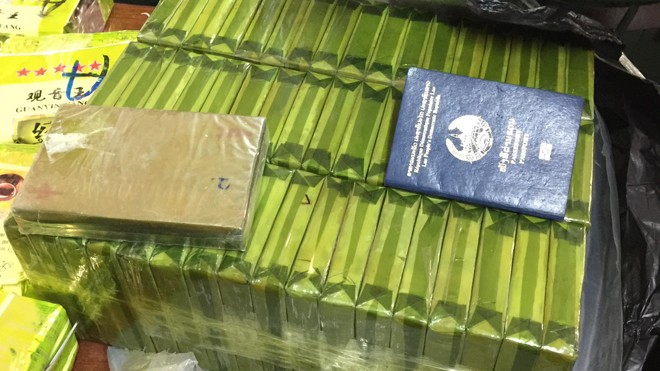 Bắt nóng 3 đối tượng vận chuyển 52 bánh heroin và ma túy đá - ảnh 1