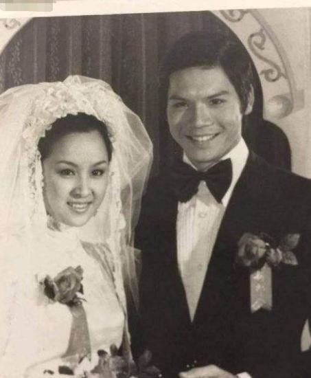Truyền kỳ người phụ nữ quyền lực nhất showbiz Hồng Kông, 72 tuổi với