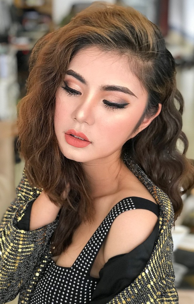 NỮ SINH SƯ PHẠM TOÁN XINH ĐẸP KIÊM MC, CA SĨ, DIỄN VIÊN - ảnh 9