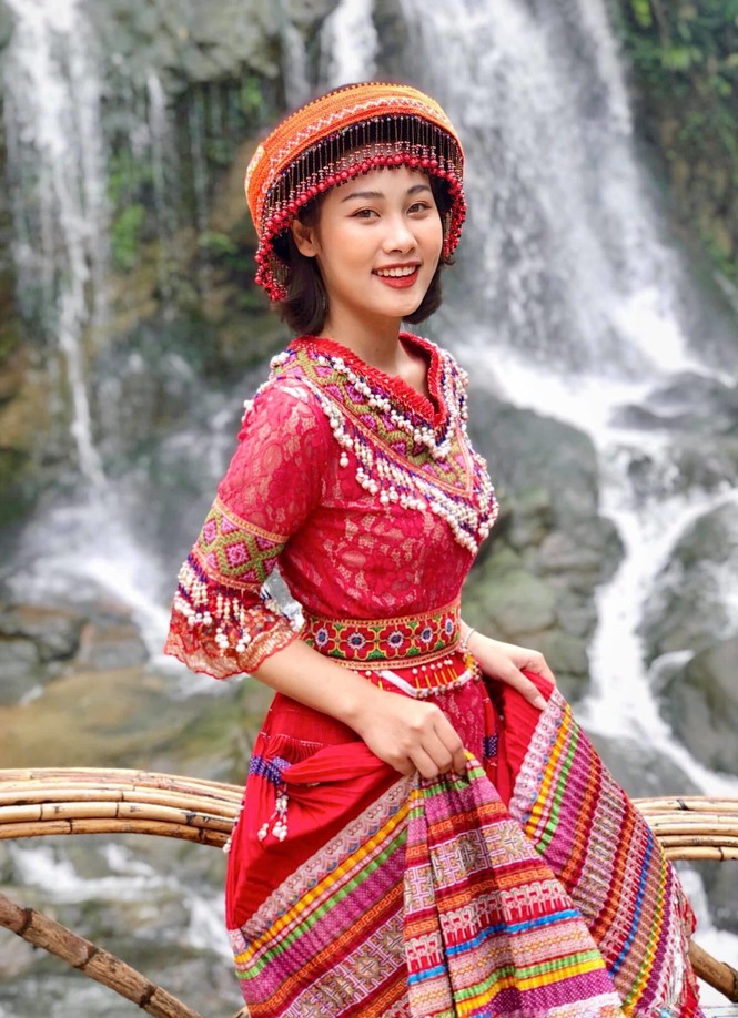 Cô giáo tương lai “gieo thương nhớ” với vẻ đẹp trong trẻo tựa nắng mai - ảnh 11