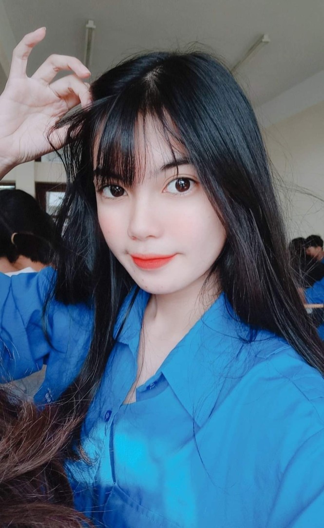 Nữ sinh Sư phạm ước được trình diễn những bộ trang phục tự mình thiết kế trên sàn catwalk - ảnh 3