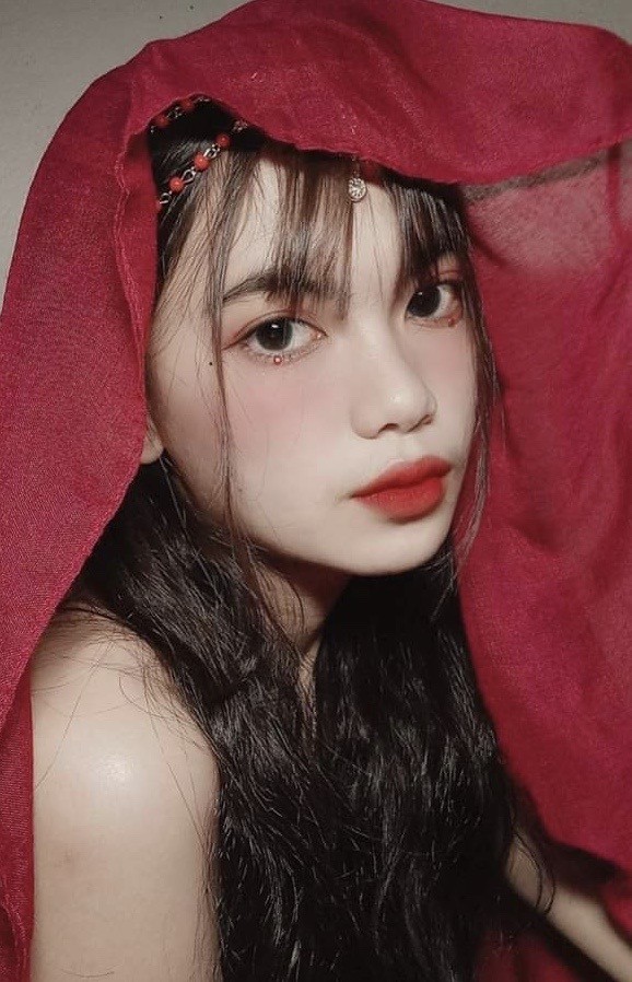 Nữ sinh Sư phạm ước được trình diễn những bộ trang phục tự mình thiết kế trên sàn catwalk - ảnh 8