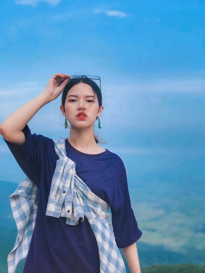 Sinh viên giỏi 3 năm kiêm người mẫu ảnh, diễn viên, Make-up Artist và dẫn chương trình - ảnh 14