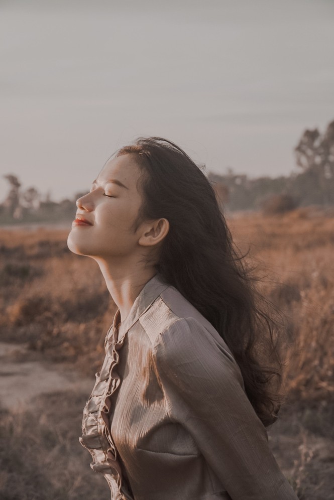 Sinh viên giỏi 3 năm kiêm người mẫu ảnh, diễn viên, Make-up Artist và dẫn chương trình - ảnh 16