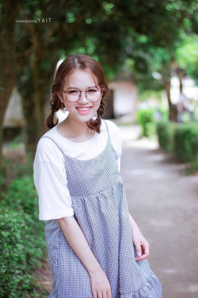 Sinh viên giỏi 3 năm kiêm người mẫu ảnh, diễn viên, Make-up Artist và dẫn chương trình - ảnh 5