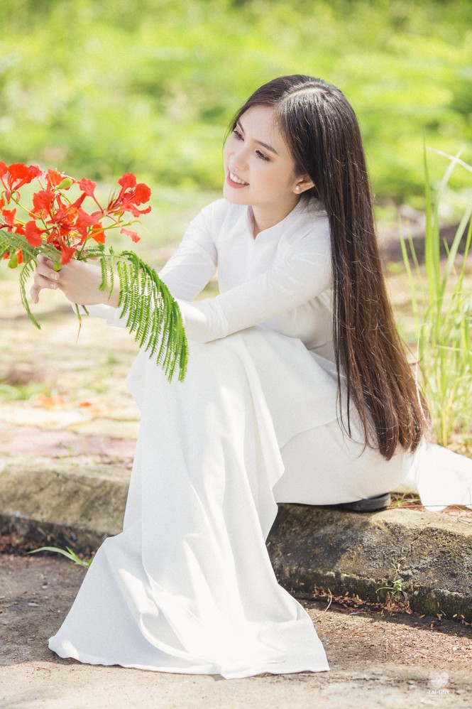 Nữ sinh giống Ngọc Trinh như đúc trải lòng - ảnh 10