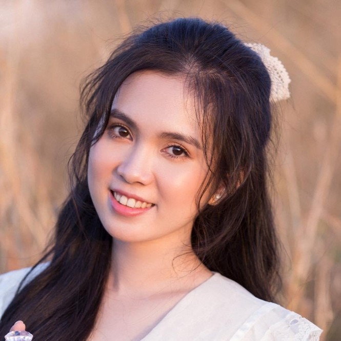 Nữ sinh giống Ngọc Trinh như đúc trải lòng - ảnh 1