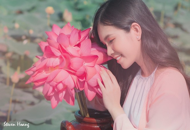 Nữ sinh giống Ngọc Trinh như đúc trải lòng - ảnh 8