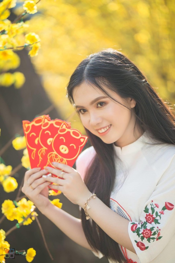 Nữ sinh giống Ngọc Trinh như đúc trải lòng - ảnh 9