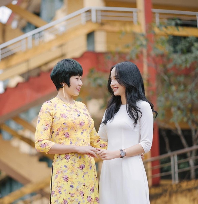 Hot girl Yên Bái đạt điểm thi cao vút gặt phăng định kiến “chân dài não ngắn“ Hot girl Yên Bái đạt điểm thi cao vút gặt phăng định kiến “chân dài não ngắn“