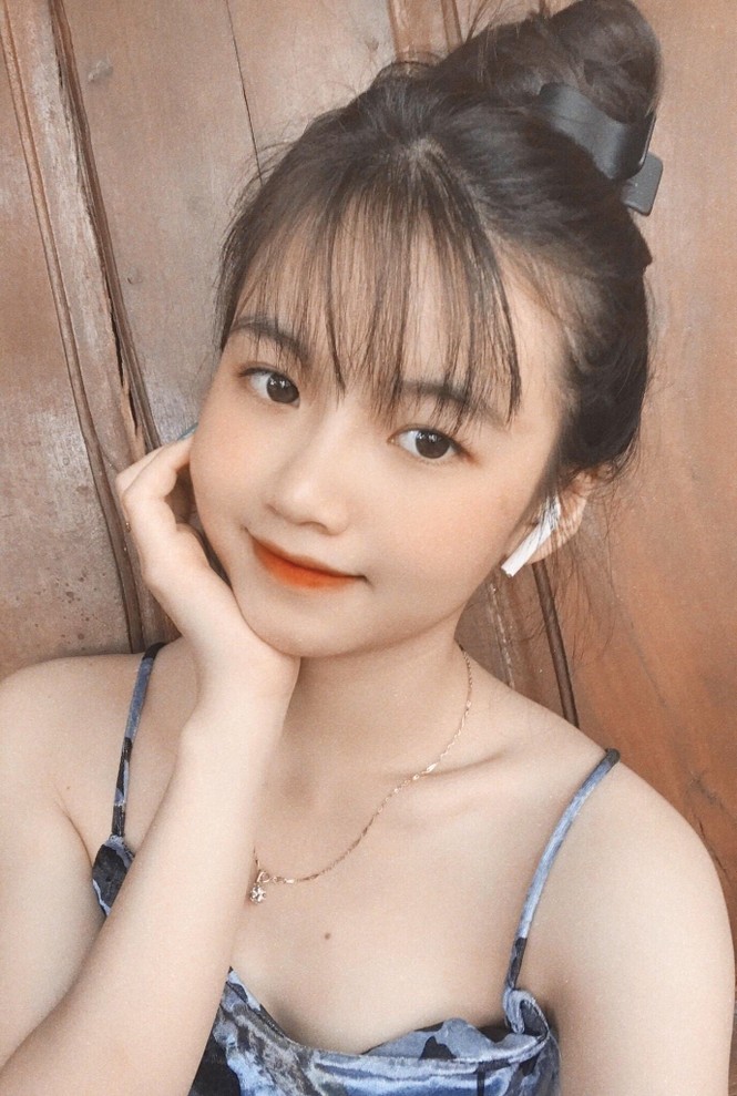Nữ sinh Buôn Ma Thuột xinh đẹp, đam mê kinh doanh, muốn học trường ĐH Kinh tế TP.HCM - ảnh 3