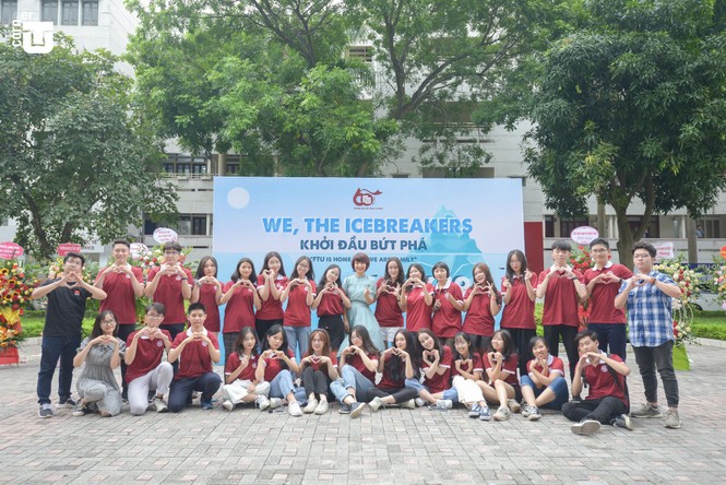 Thầy cô trường Đại học Ngoại thương “phá tan băng” cùng tân sinh viên - ảnh 16
