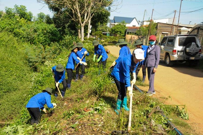 Nữ sinh nhận học bổng RMIT truyền cảm hứng cho học sinh dân tộc thiểu số - ảnh 3