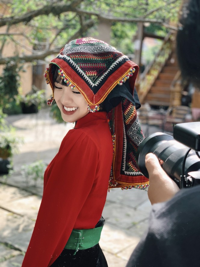 Cô sinh viên khoa Luật đam mê dẫn chương trình - ảnh 11