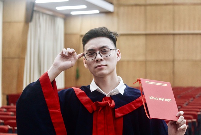 Soái ca Bách khoa tốt nghiệp bằng xuất sắc với đam mê trở thành thầy giáo - ảnh 4