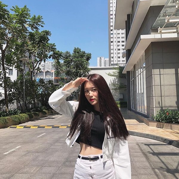 Han Sara đánh bại Ngọc Trinh trong cuộc chiến vòng eo - ảnh 7
