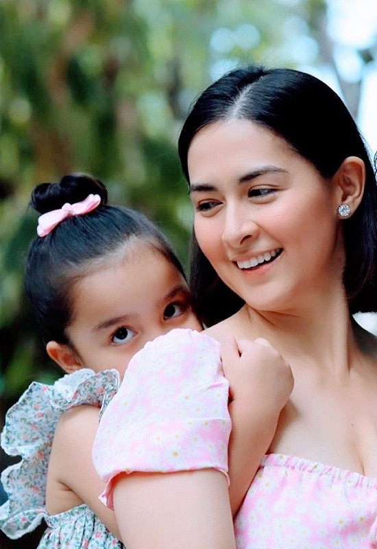 Mỹ nhân đẹp nhất Philippines khoe ảnh gia đình toàn người đẹp cực phẩm - ảnh 5