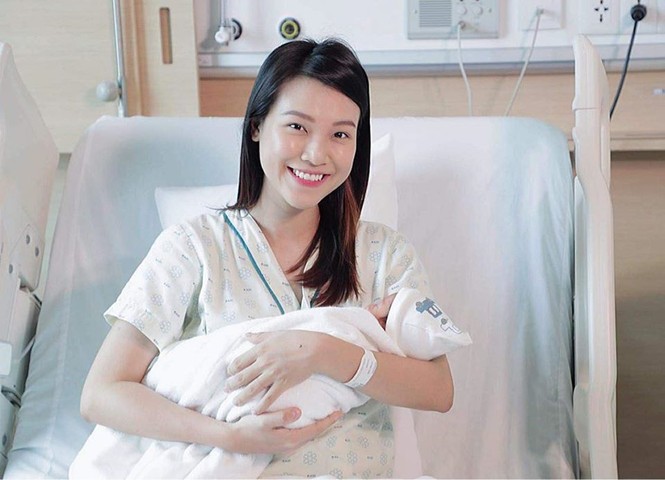 Hoàng Oanh tiết lộ về hành trình vượt cạn một mình, chồng Tây chỉ có thể cổ vũ từ xa - ảnh 1