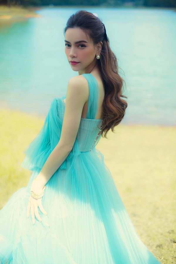 Không thể ngờ dù bụng bầu đã lớn, Hồ Ngọc Hà vẫn mạo hiểm làm điều này cho album mới - ảnh 1