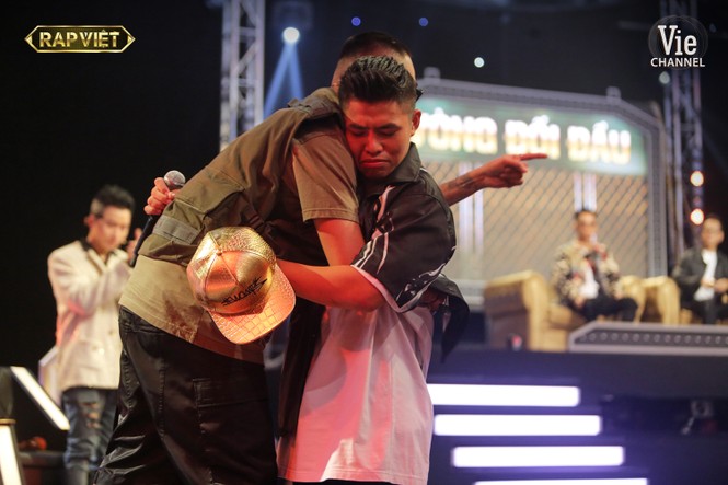 “Màn chuyển nhượng lịch sử” khiến fan vỡ òa cảm xúc trong Rap Việt - ảnh 7