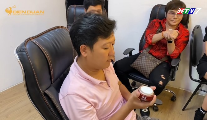 Trường Giang thú nhận bị Nhã Phương “ép” xài kem dưỡng da mặt - ảnh 2