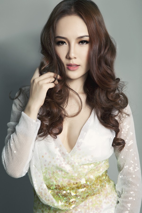 Mỹ nhân Việt 'xuống tóc' đầy cá tính - ảnh 10