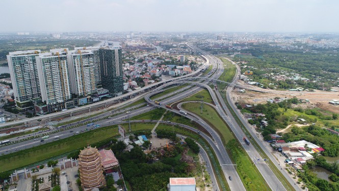 Doanh nghiệp bất động sản chống dịch Covid-19 với một 'cơ thể' yếu ớt - ảnh 1