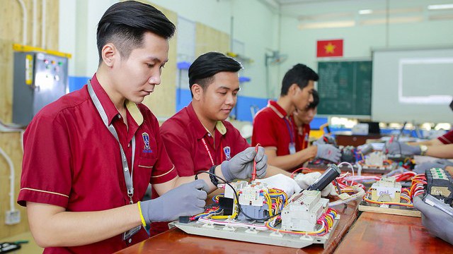 Trường ĐH Nguyễn Tất Thành công bố điểm trúng tuyển học bạ - ảnh 1