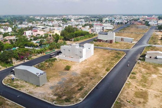 Thanh tra chỉ ra nhiều sai phạm bán đấu giá đất nền ở Long An - ảnh 1