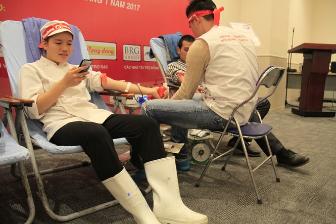Lần đầu tiên doanh nghiệp FDI tham gia Chủ Nhật Đỏ - ảnh 12