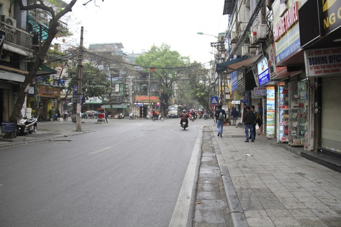 Ngỡ ngàng với vỉa hè thông thoáng ở phố cổ Hà thành - ảnh 4