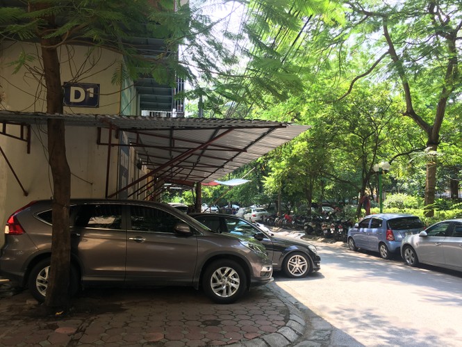 Hà Nội: Nhiều khu đô thị thờ ơ với chiến dịch đòi lại vỉa hè - ảnh 1