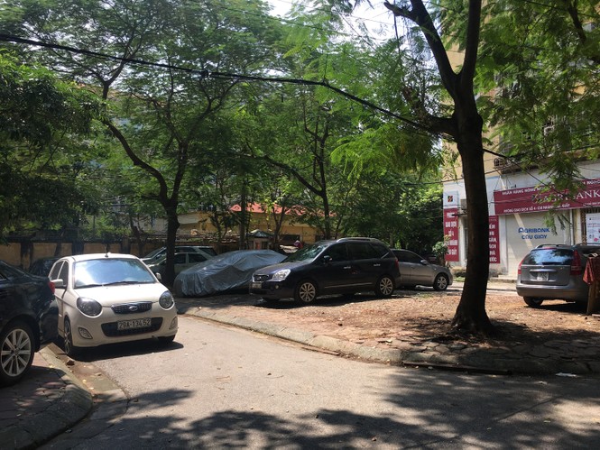 Hà Nội: Nhiều khu đô thị thờ ơ với chiến dịch đòi lại vỉa hè - ảnh 2