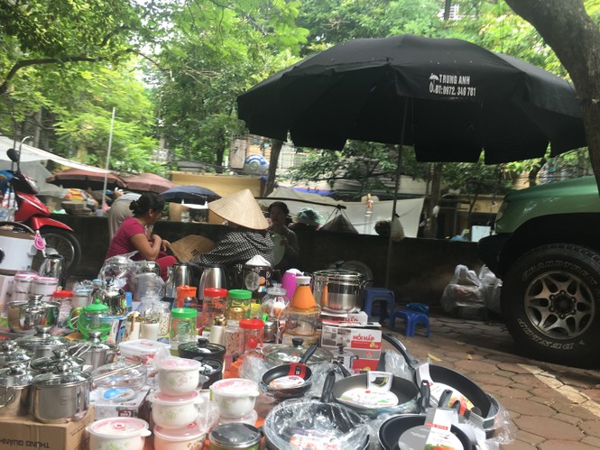 Hà Nội: Nhiều khu đô thị thờ ơ với chiến dịch đòi lại vỉa hè - ảnh 4