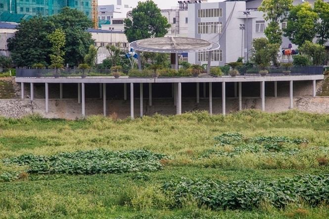Hà Nội lên tiếng về Công viên Nhân Chính 300 tỷ đồng 'nằm im' - ảnh 2