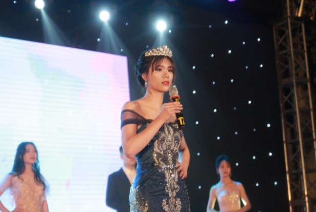 Học sinh chuyên Sư phạm bùng nổ cùng Đội tuyển Việt Nam - ảnh 5