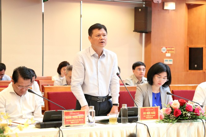 Bí thư Hà Nội: Cán bộ đừng nghĩ mình làm sai trên không biết gì - ảnh 1
