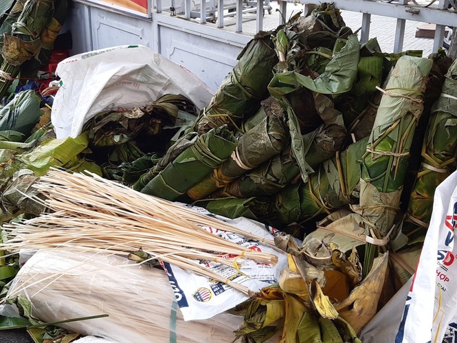Chợ lá dong nửa thế kỷ ở Sài Gòn ế ẩm do heo tăng giá - ảnh 19