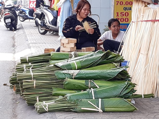 Chợ lá dong nửa thế kỷ ở Sài Gòn ế ẩm do heo tăng giá - ảnh 6