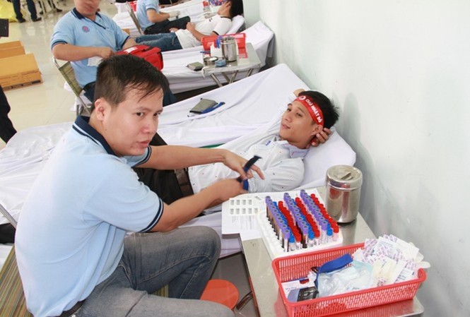 TPHCM lo thiếu máu vì dịch do virus corona - ảnh 2