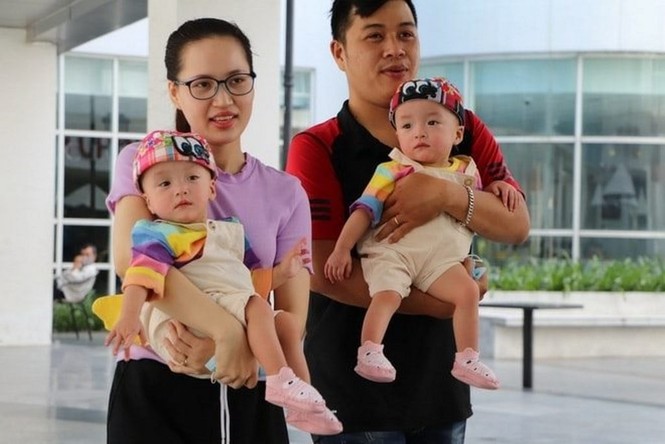 Trúc Nhi - Diệu Nhi nhún nhảy theo trống lân đón trung thu đầu tiên - ảnh 9