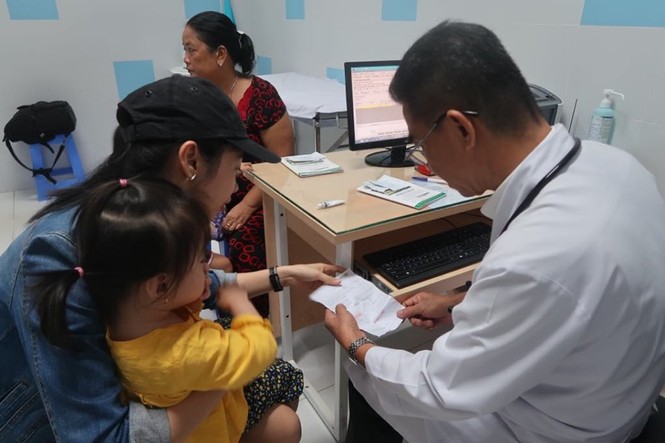 Bác sĩ nhi “điểm mặt” những bệnh thường gặp ở trẻ nhỏ lúc giao mùa - ảnh 2