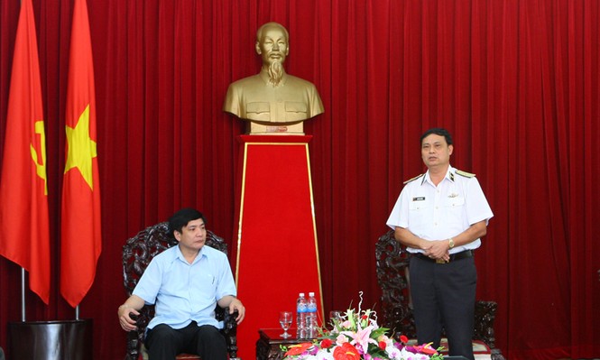 Đảng ủy Khối Doanh nghiệp T.Ư trao Bộ Tư lệnh Hải quân 1 tỷ đồng - ảnh 1