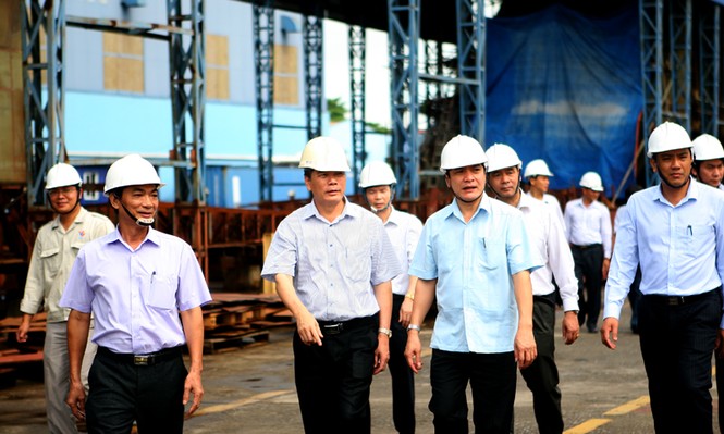 Đảng ủy Khối Doanh nghiệp T.Ư trao Bộ Tư lệnh Hải quân 1 tỷ đồng - ảnh 2