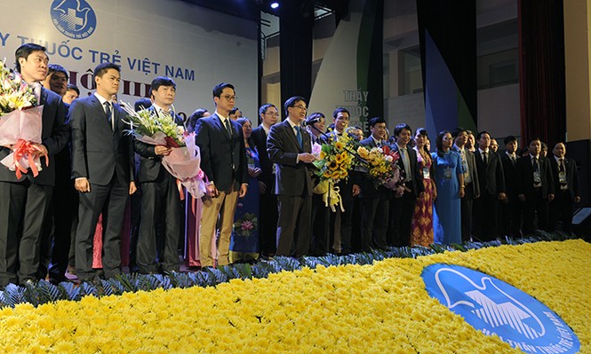 Phó GĐ Bệnh viện K làm Chủ tịch T.Ư Hội Thầy thuốc trẻ Việt Nam - ảnh 12