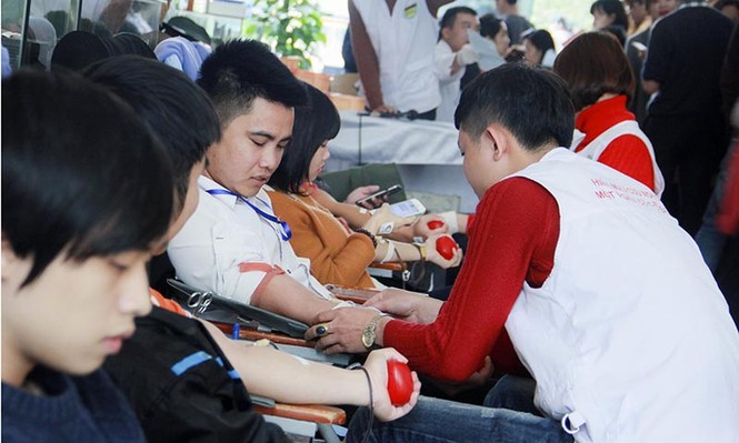 8.000 người được giúp đỡ trong ngày FPT Vì cộng đồng - ảnh 1